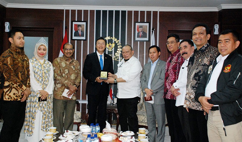 Ketua DPD RI Lanyala Mahmud Mattalitti Terima Dubes Korea