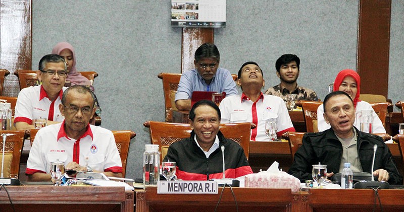 Menpora Perkenalkan Jajaranmya