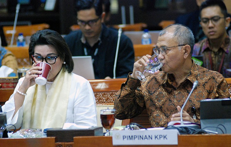 Pimpinan KPK "Kompak Minum"