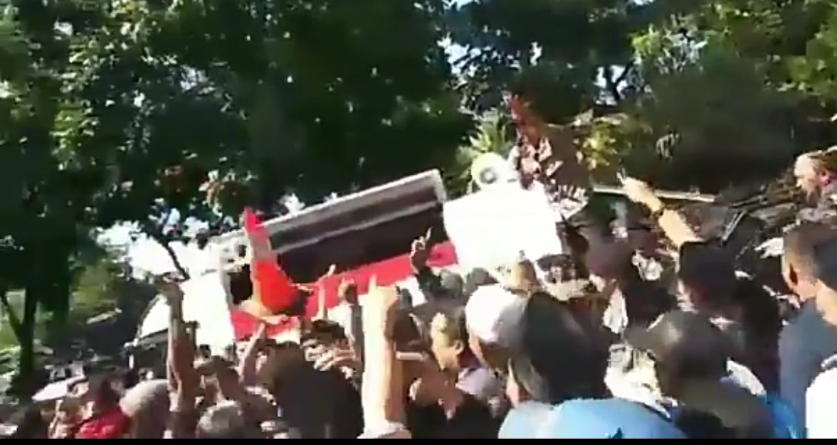 Tumplek Di Balai Kota, Ratusan Massa Bang Japar Siap Kawal Anies Baswedan