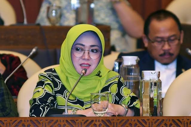 Legislator PPP: Perlu Riset Panjang Buktikan Klaim Kalung Anti Corona