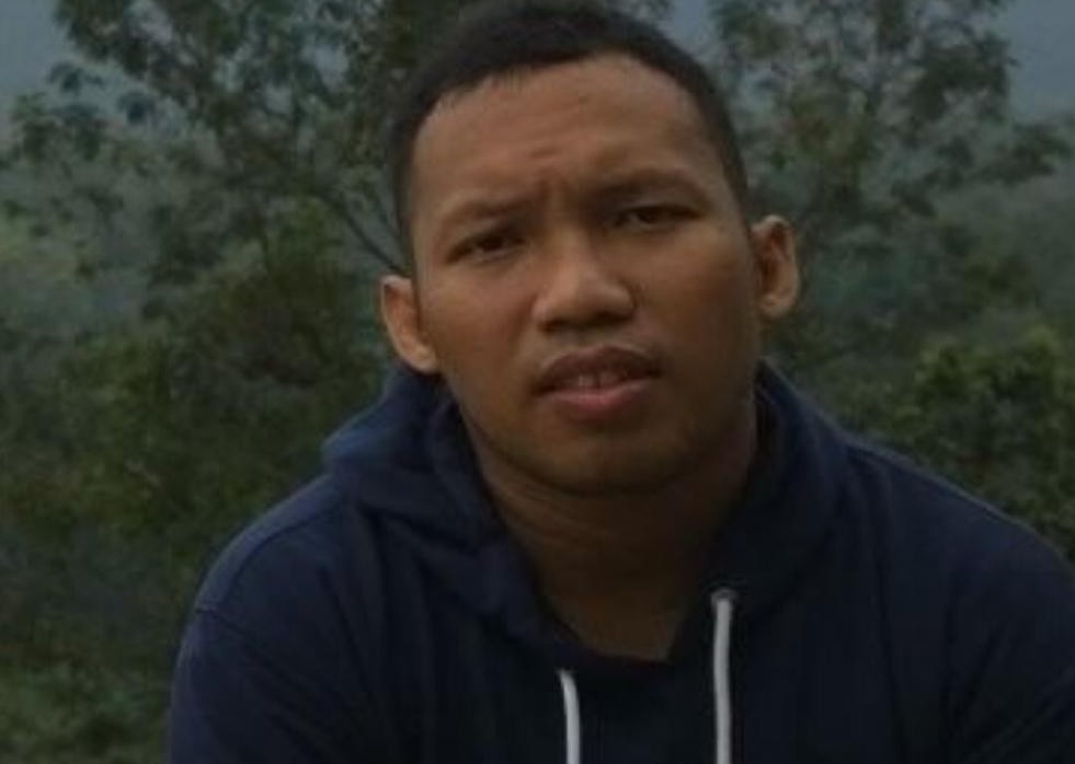 Untuk Para Mahasiswa, Lemparkan Almamatermu Jika Sikap Kritis Menumpul