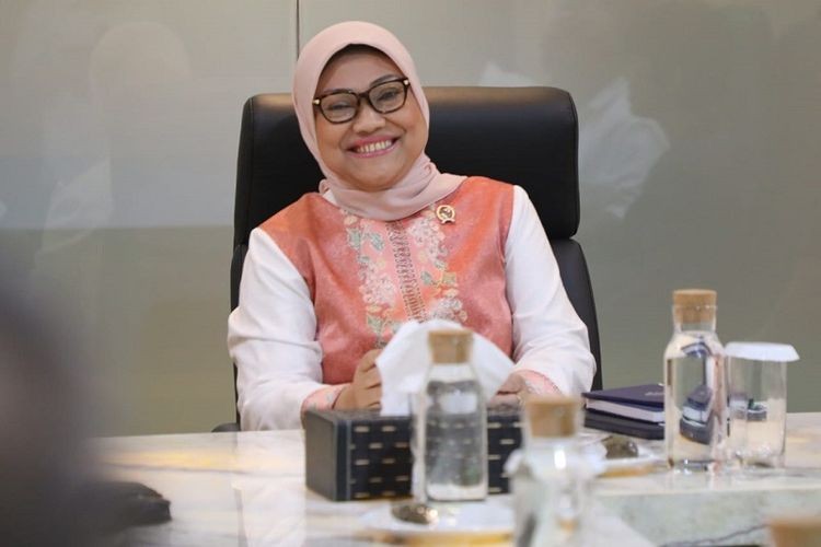 Bu Menaker, Kenapa Mendadak Keluarkan Surat Edaran Upah Minimum 2021 Tak Ada Kenaikan?
