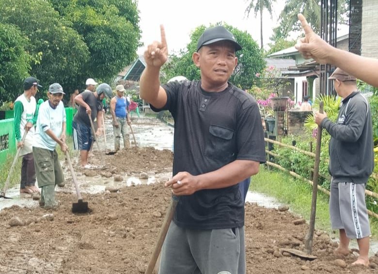 Inginkan Adanya Perubahan, Warga Sei Buluh Gotong Royong 