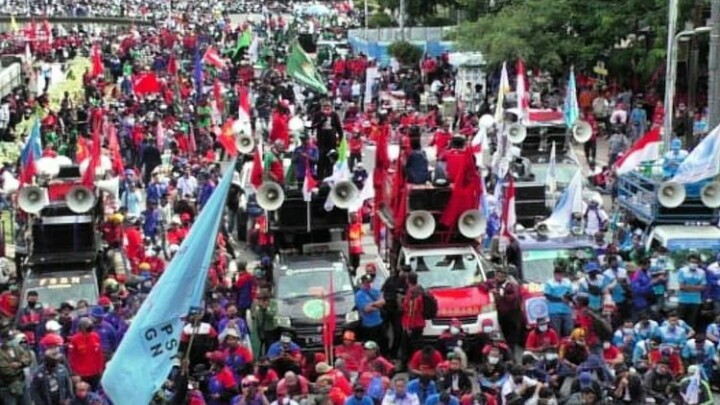 Imbas Demo Buruh, Polisi Tutup Akses Jalan Menuju Istana
