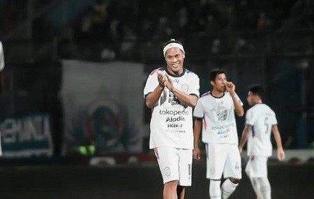 Kata Pelatih RANS Nusantara FC: Kehadiran Ronaldinho Memberikan Motivasi  
