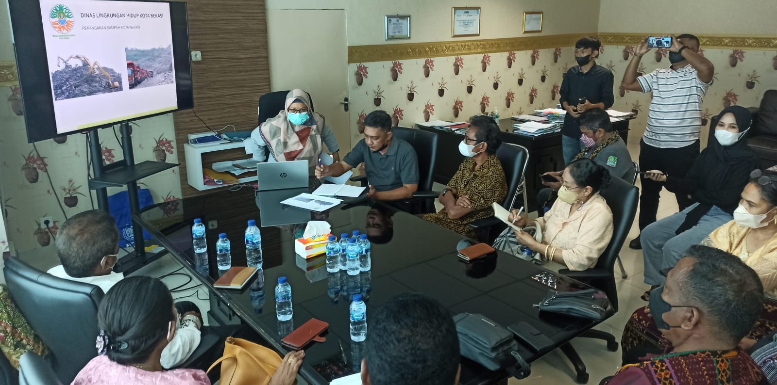 Belajar Pengelolaan Sampah, DPRD Kabupaten Sikka Studi Banding ke Kota Bekasi