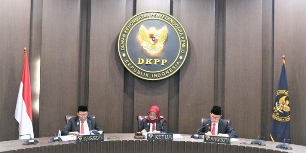 DKPP Kembali Periksa Anggota Bawaslu RI dan Enam Penyelenggara Pemilu Indragiri Hulu, Rabu Besok