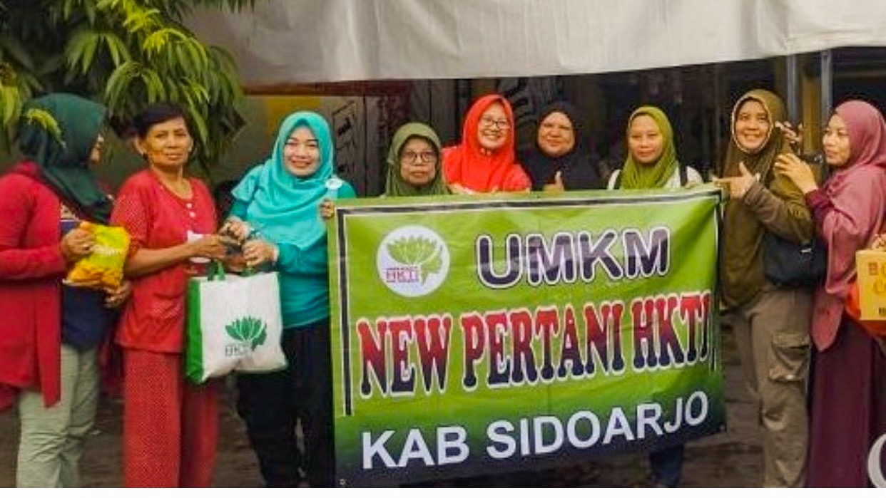 Pertani HKTI Sidoarjo Tetap Masif Aksi Sosial, Ning Lia: Potret Emak-Emak Hebat