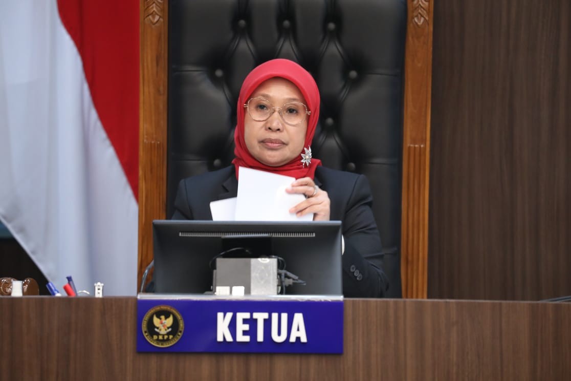DKPP Pecat Ketua Bawaslu Kepulauan Yapen