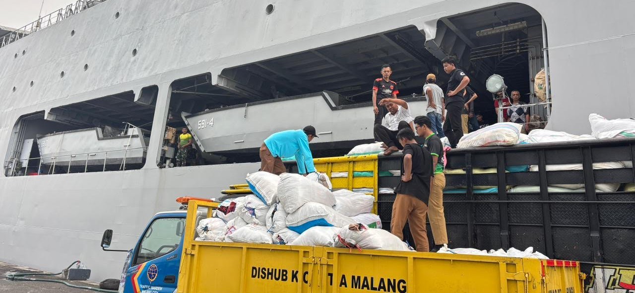 Misi Kemanusiaan KRI Surabaya-591