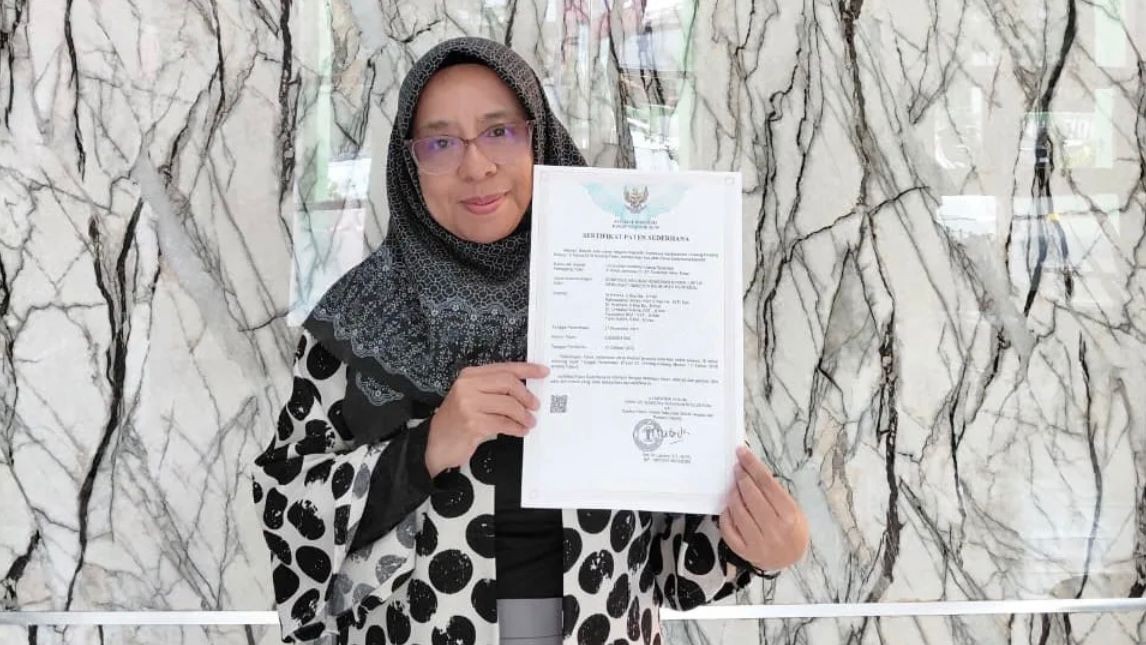 Dosen Unusa Iis Noventi Raih Paten Terapi Rendam Kaki untuk Penderita Diabetes