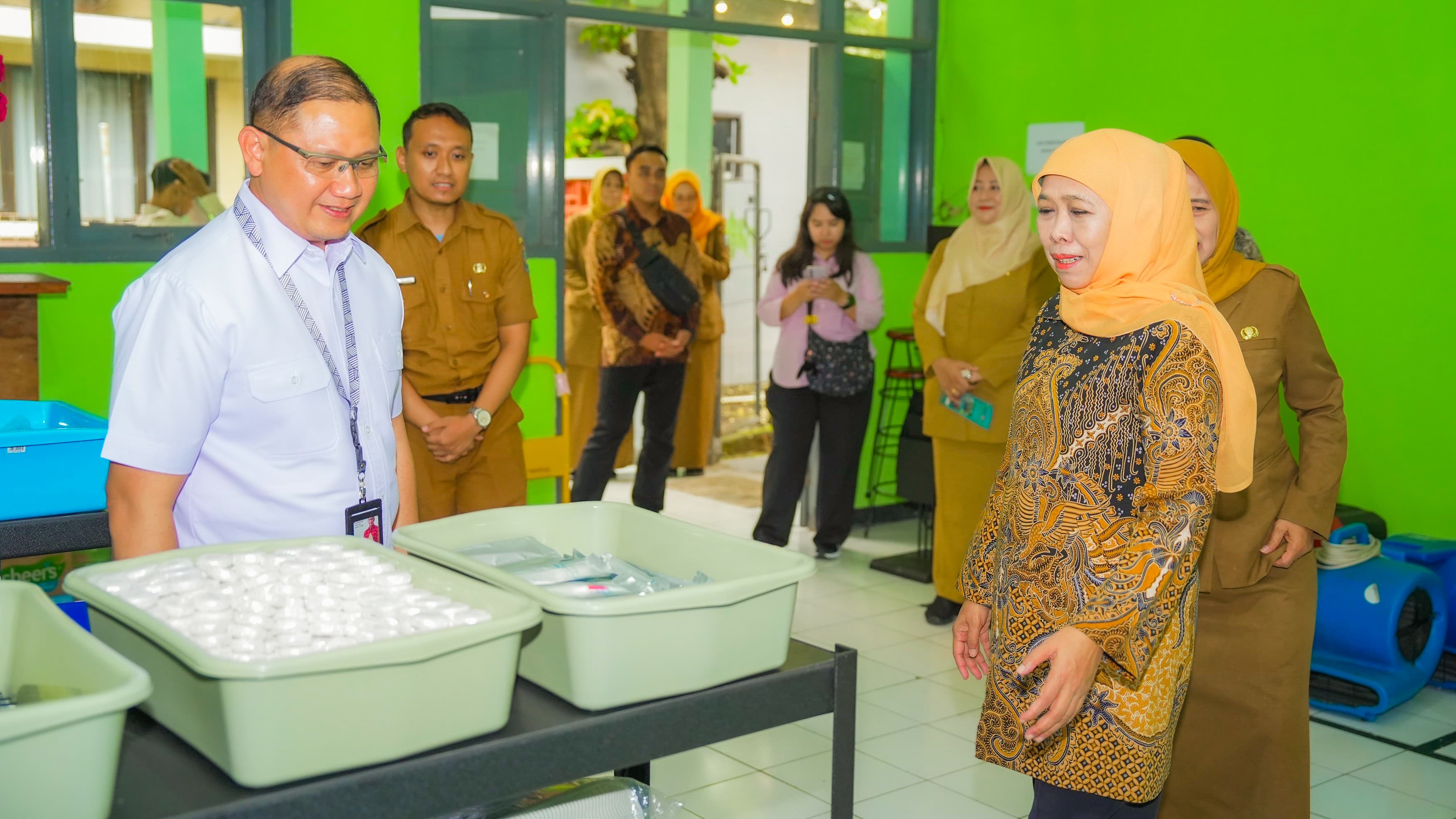 Gubernur Khofifah Takjub, Murid SMKN 1 Buduran Tunjukkan Talenta dan Praktek Profesional