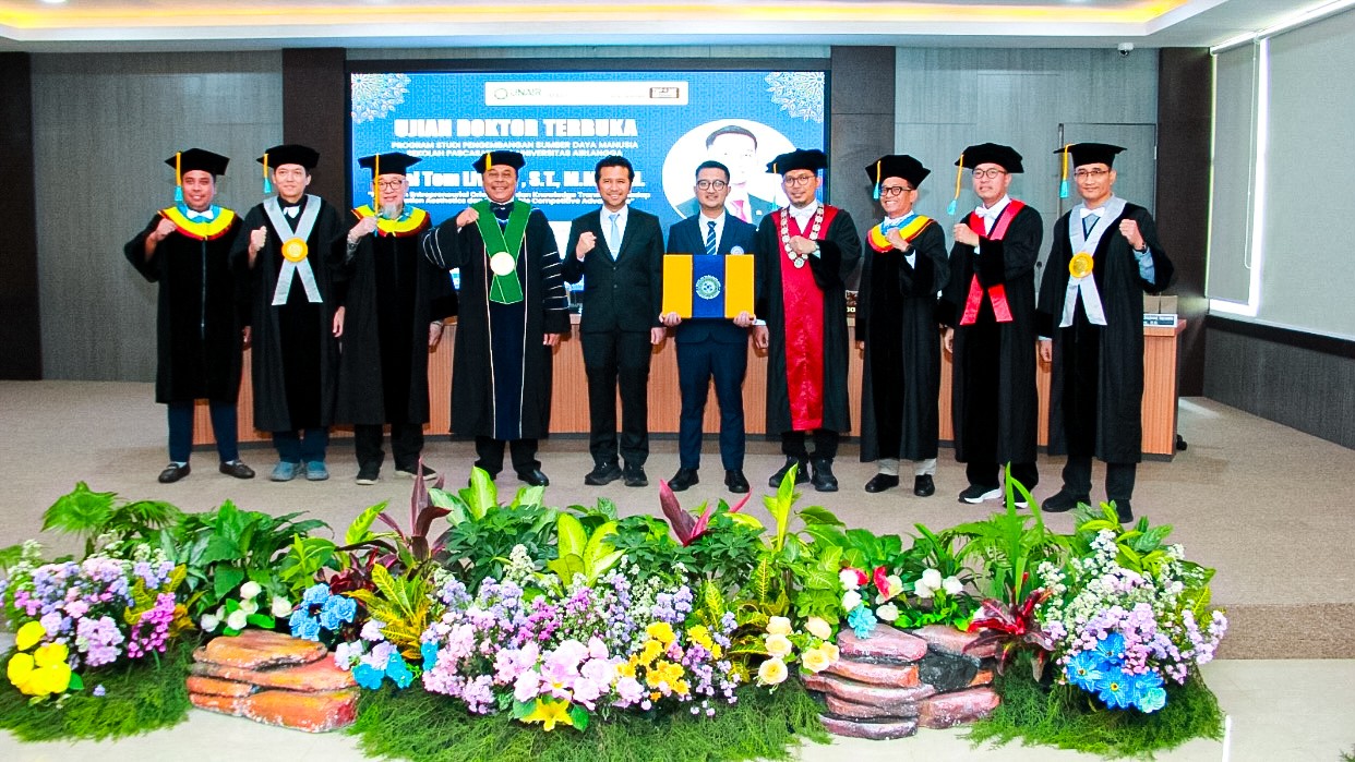 Arizal Tom Liwafa Raih Gelar Doktor UNAIR, Angkat Peran Orientasi Wirausaha bagi UMKM