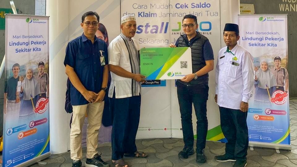 BPJamsostek Surabaya Karimunjawa Dorong Gerakan Sadar Jaminan Sosial Ketenagakerjaan via Masjid