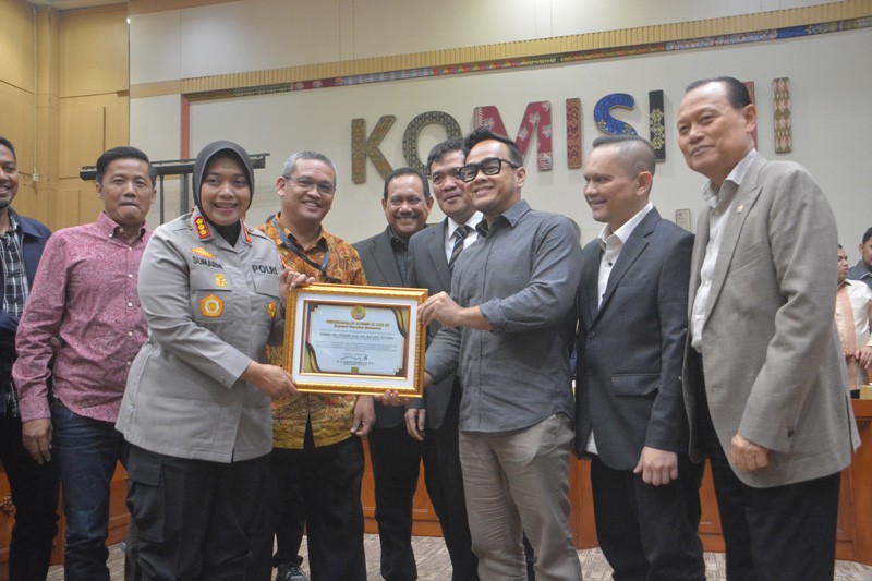 Selesaikan Konflik Rumah Ibdah,Kapolres Bekasi Dapat Penghargaan dari Komisi III DPR