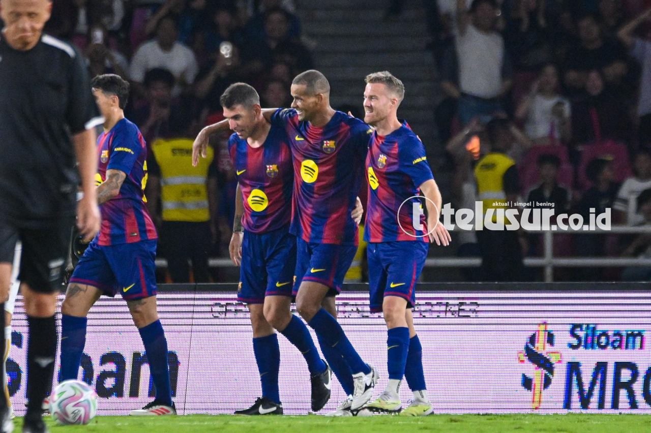 Foto: Barca Legends Tumbangkan DRX World Legends 3-0 di SUGBK