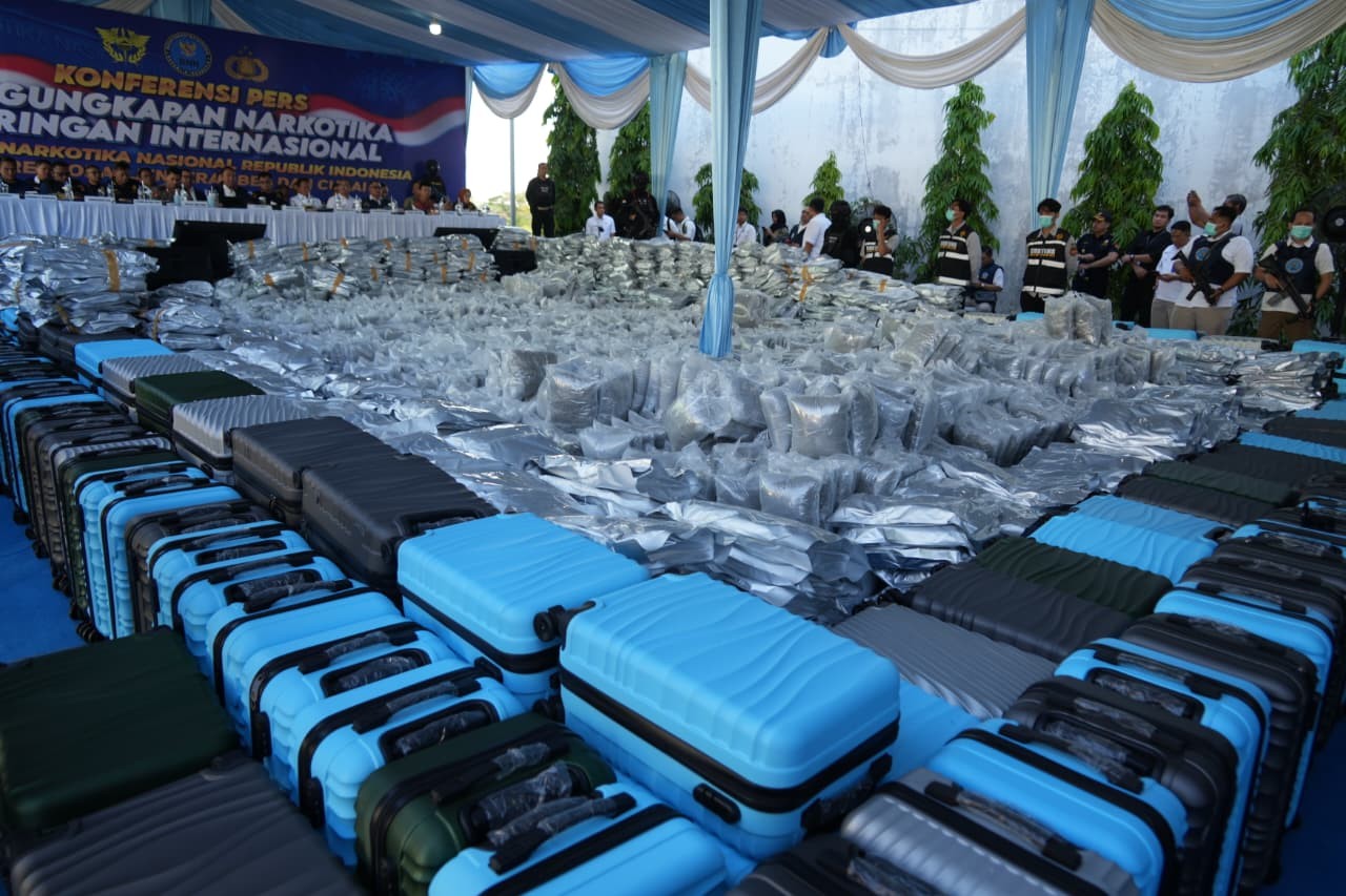 BNN Berhasil Bongkar Penyelundup 3,37 Ton Ganja Asal Thailand Berkedok Impor
