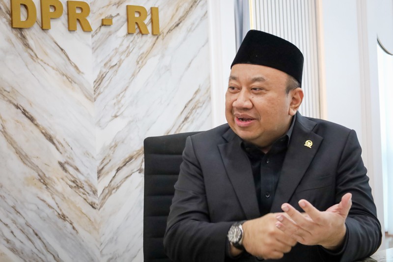 Tukin TNI Naik, Waka Komisi X: Gaji dan Tunjangan Guru Juga Harus Naik