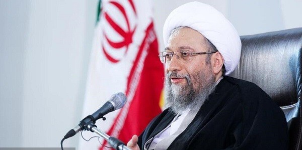 Iran Tolak Mundur dari Selat Hormuz, Larijani Kecam Trump dan Netanyahu