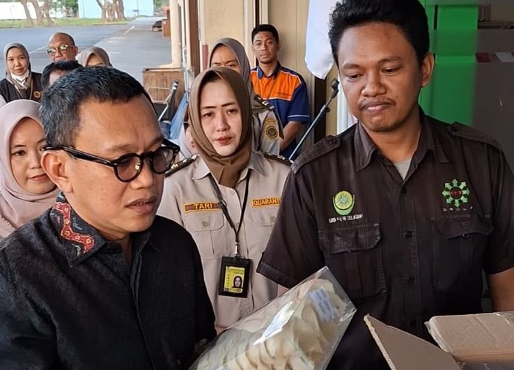 Karding Tinjau Layanan Karantina di Bandara Juanda, Pastikan Pengawasan Tak Hambat Arus Komoditas