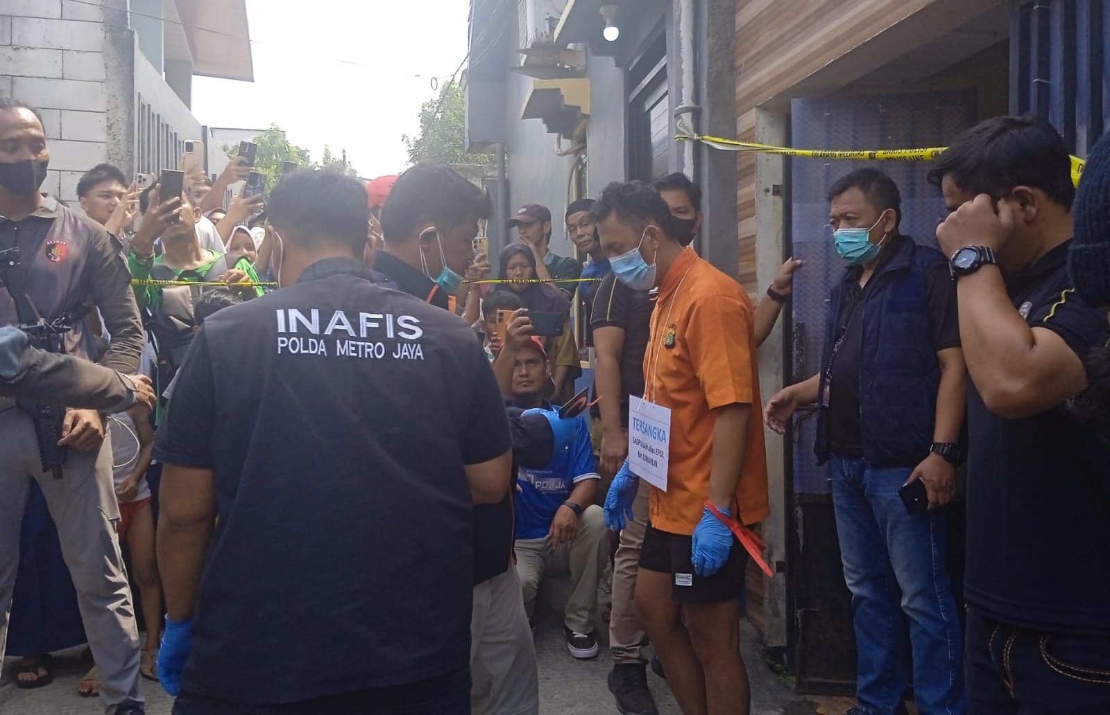 Rekonstruksi Kasus Mutilasi di Depok Digelar, Pelaku Peragakan Sejumlah Adegan