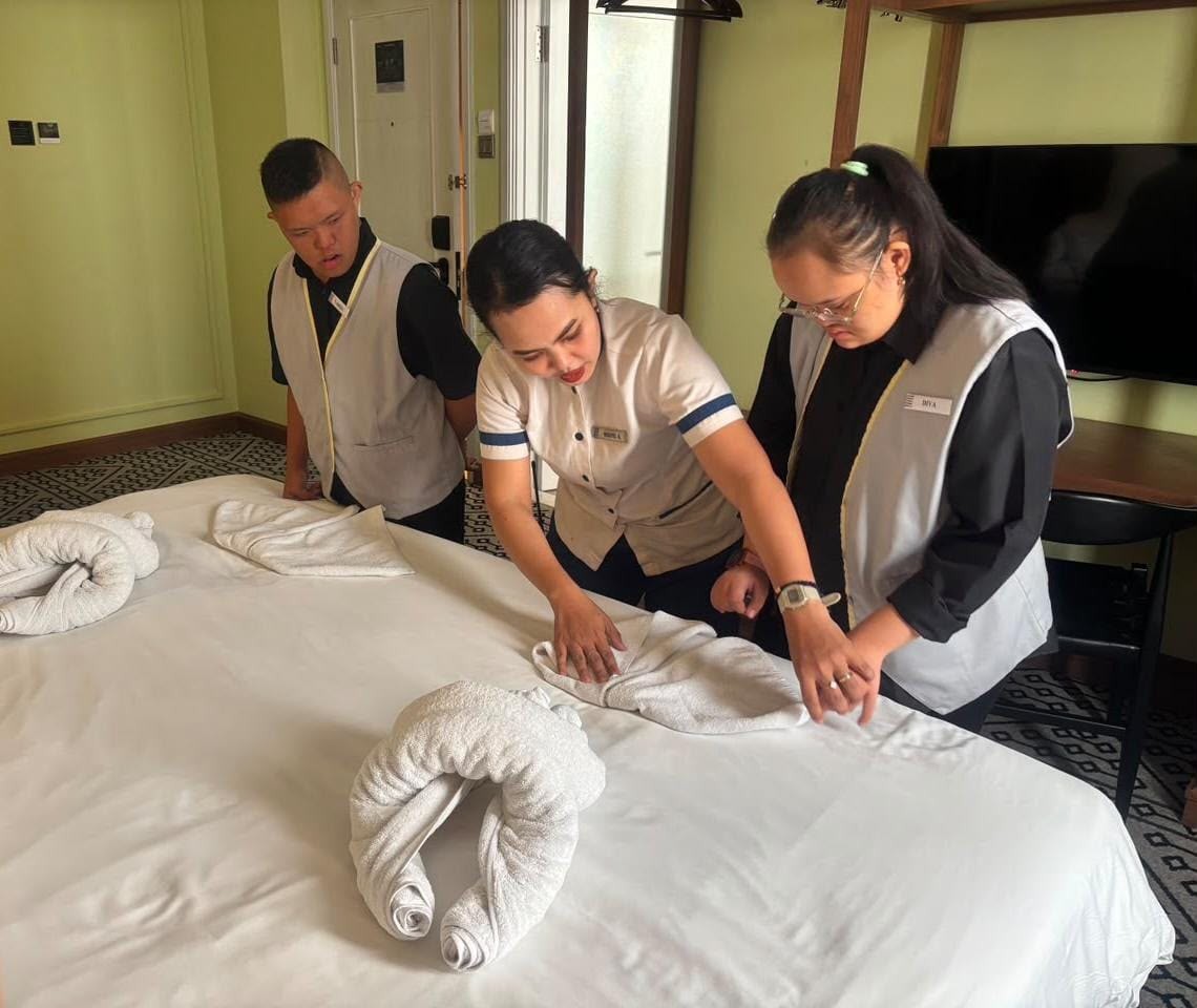 Java Paragon Hotel Rayakan Anniversary ke-18, Ajak Anak Down Syndrome Jadi Hotelier Sehari