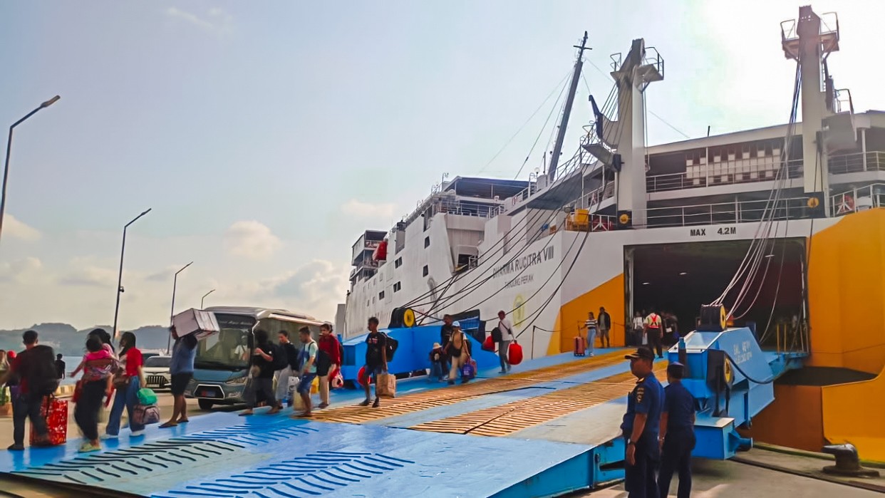 Pelabuhan Pelindo di NTT Berangsur Normal, Pemulihan Pelabuhan Maumere Dipercepat