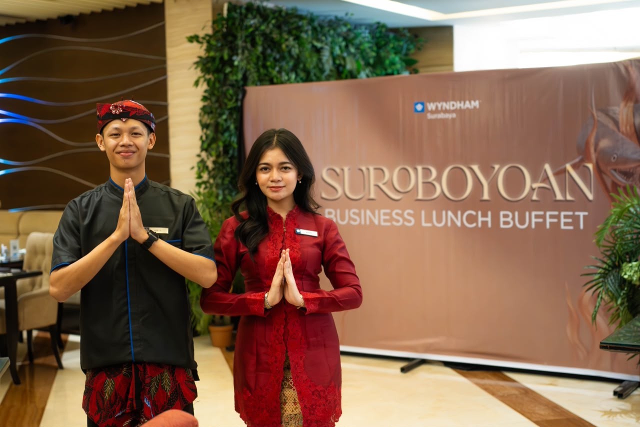 Wyndham Surabaya Perkenalkan Suroboyoan Business Lunch Buffet untuk Pecinta Kuliner Lokal