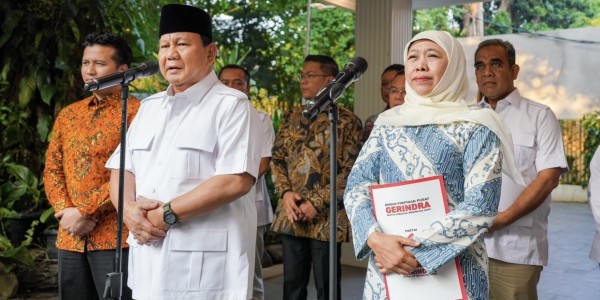 Prabowo Serahkan Rekom Gerindra, Khofifah-Emil: Siap Kerja Keras Jalankan Mandat Pilgub Jatim