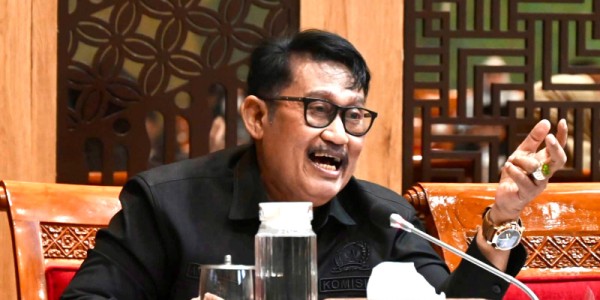 Amure: LPDP Jangan Jadi Karpet Merah Loyalitas Ganda