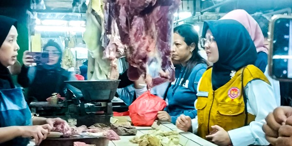 KPPU Sidak Pasar Wonokromo, Awasi Harga Pangan dan Cegah Persaingan Usaha Tidak Sehat