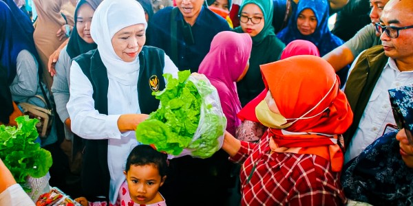 Khofifah Gelar Pasar Murah di Jemur Wonosari, Bantu Masyarakat dengan Harga Terjangkau