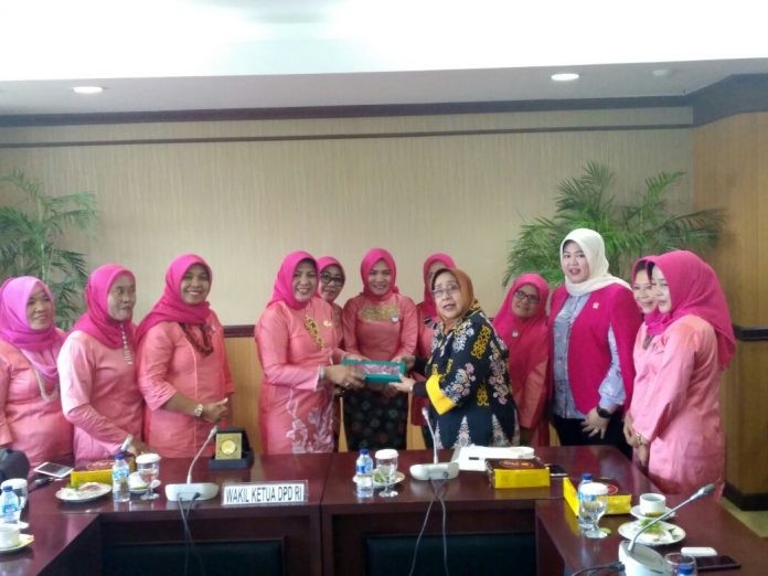 Perempuan Indonesia Harus Paham Politik