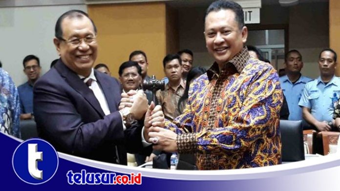 Resmi, Kahar Muzakir Gantikan Bambang Soesatyo