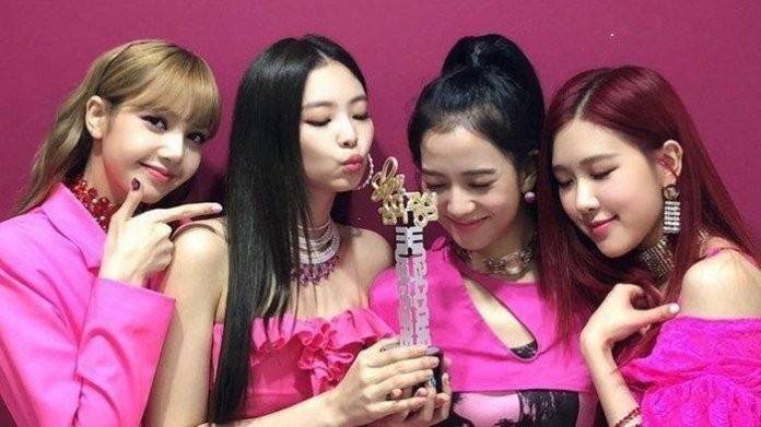 Berkat “DDu-Du DDu-Du” Blackpink Tembus 700 Juta View YouTube