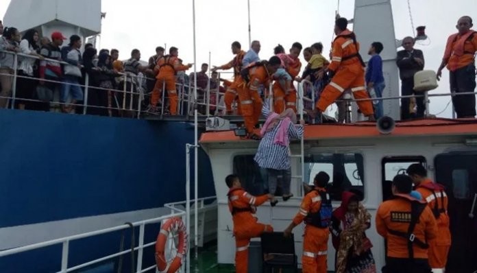 KMP Mutiara Persada II Kandas Terseret Arus