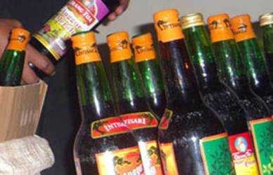 Polsek Ciksel Sita Ratusan Botol Miras