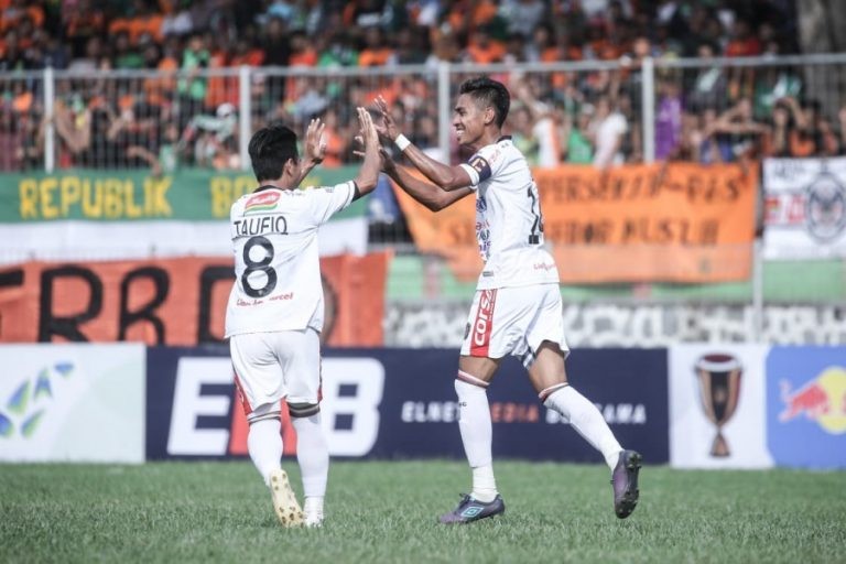 Gol Sausu dan Spaso Lambungkan Bali United ke Babak 32 Besar