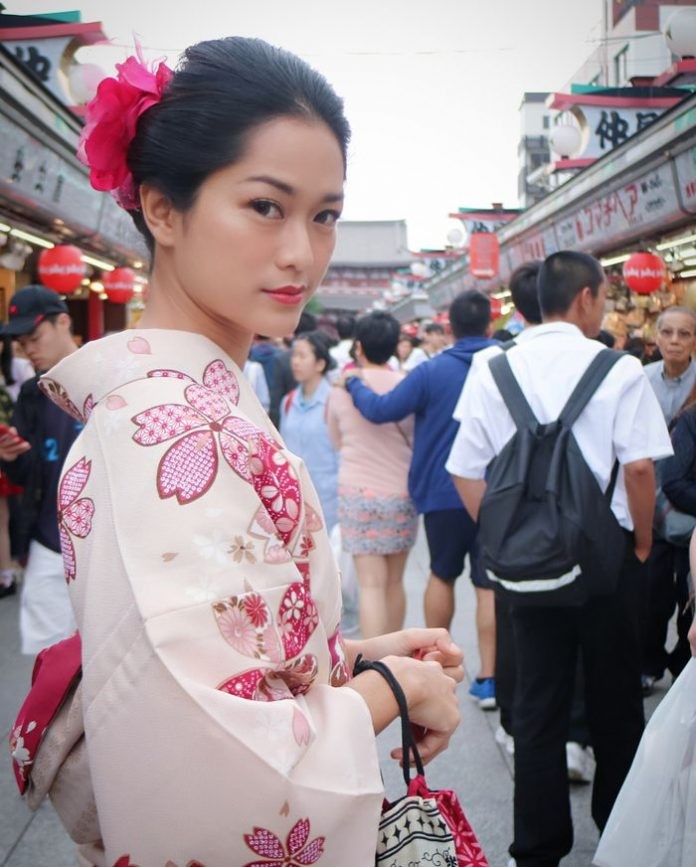 Cantiknya, Penampilan ‘Sang Penari’ Dibalut Kimono