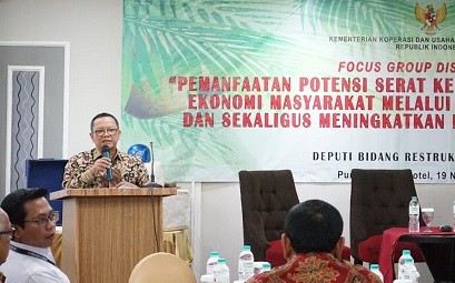 Kemenkop Dorong Peningkatan Nilai Tambah Serat Kelapa Sawit Melalui Koperasi