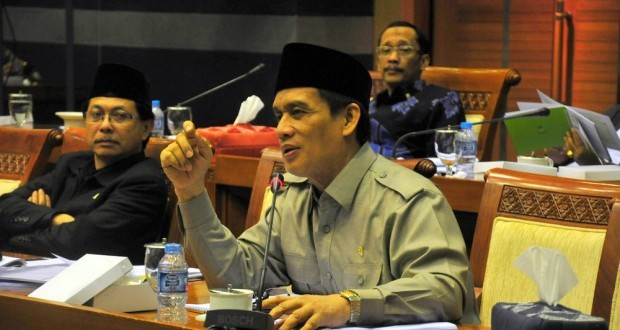 DPR Usul Dana Kelurahan Untuk Tenaga Honorer
