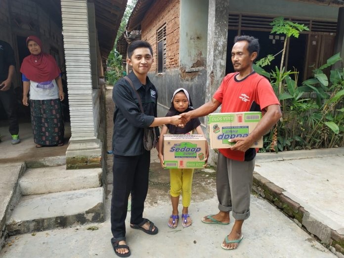 HMI Abdikan Diri Pada Umat Melalui Kegiatan Bakti Sosial ke Korban Banjir di Ponorogo