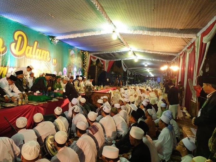 Ribuan Jamaah Padati Kawasan PP. Tarbiyatul Qulub untuk Larut dalam Sholawat & Dzikir