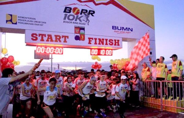 Lebih Dari 2.000 Orang Meriahkan BORR 10K, Kompetisi Lari Pertama di Jalan Tol Bogor