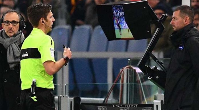 Gunakan VAR, Wasit di Portugal Dilempari Korek Api dan Botol