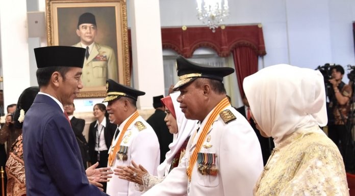 Dilantik Presiden, Abdul Gani Kasuba Sah Jadi Gubenur Malut