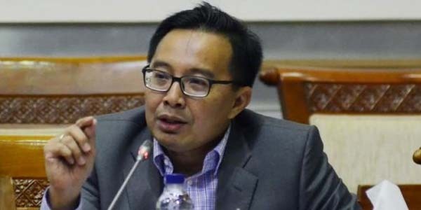 Pulihkan Rupiah, Bobby Desak Srimul Lakukan Langkah Nyata