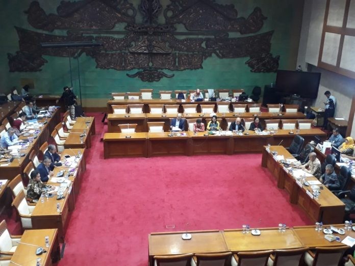 DPR Minta BI Stabilkan Rupiah Terhadap Dolar