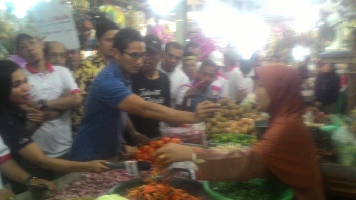 Kunjungi Pasar Tradisional, Sandiaga Bakal Fokus Benahi Perekonomian